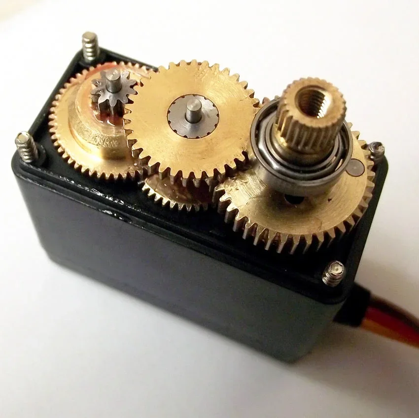 Feetech FT90MR 2kg Micro Helic - đánh giá và giá Servo 9G